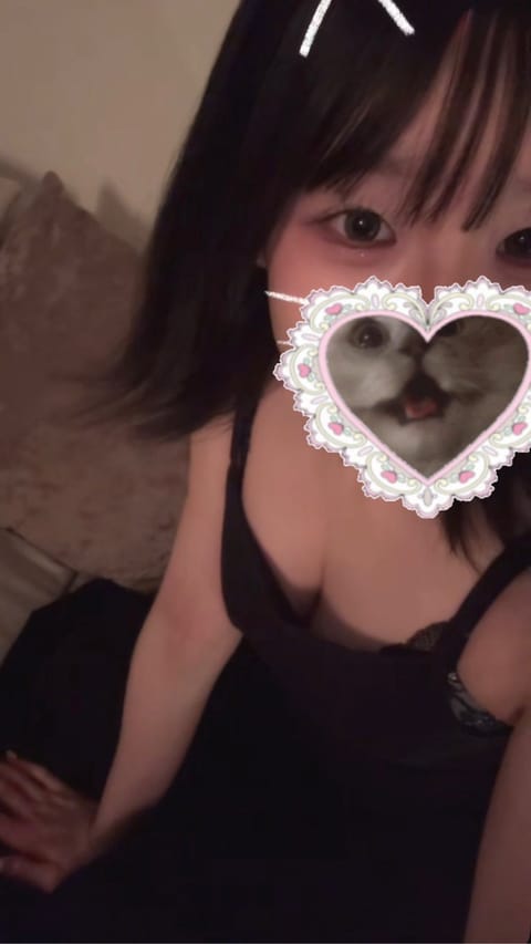 本日久しぶりに0:00までお部屋います！
明日は15:00~21:00まで～݁Ი𐑼⋆

最近暖かくなってきて過ごしやすい
