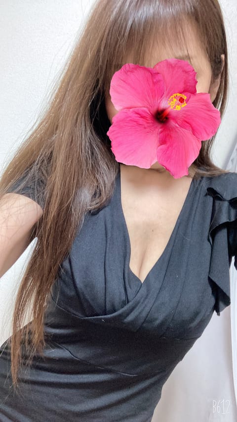 詩乃です💓
本日も受付終了までのお時間
宜しくお願いします❣️

雨で足元悪いですが
愛に来て下さいね💕

#大阪メンエ