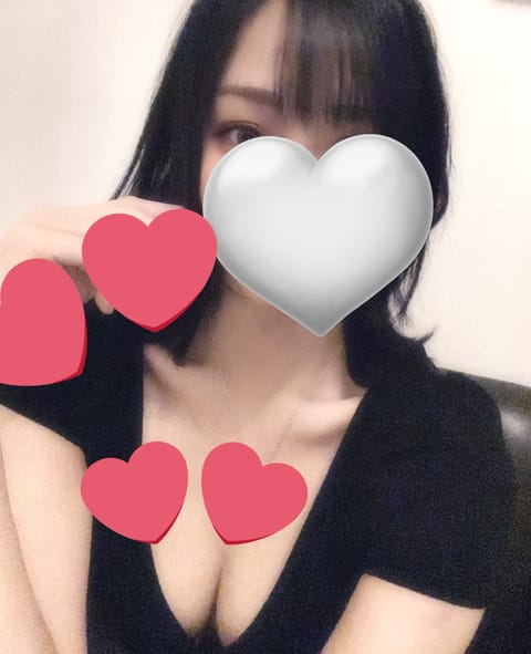 こんにちは〜❣️
大寒波ですね。。昨日吹雪だったから寒すぎて顔ちぎれるかと思った🥶！笑
皆さん風邪引かないように気をつけ