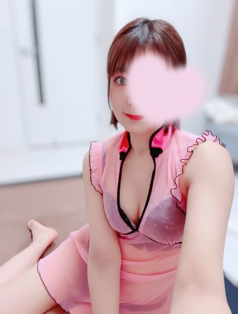 こんにちは♡
りこ明日出勤です☺️
今週は明日だけなので、来てくれたら嬉しいです🥰
三連休最終日、
一緒に素敵な夜にしま
