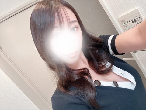 こんばんわ🌙

めずらしく二日連続の出勤です❁⃘*.ﾟ

本日20時~翌5時まで五反田ルームにて
お待ちしてます🫧