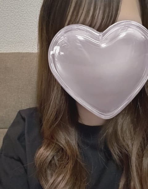 今日は祝日だけど
明日のために癒されよ🙁？🩷  https://twitter.com/chiakicandy_spa/