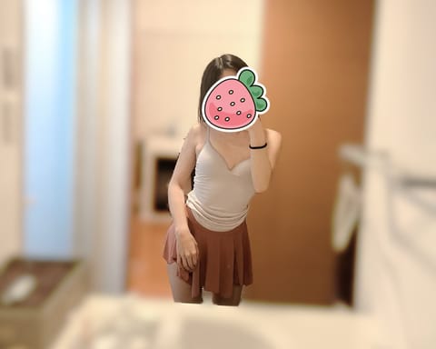 こんにちは🍓ひかりです✨

本日12:00-18:00います☺️
先頭からご予約いただいてまして
最短16:00-可能で