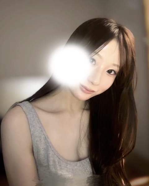 いるよー🥰遊びにきてね🤍