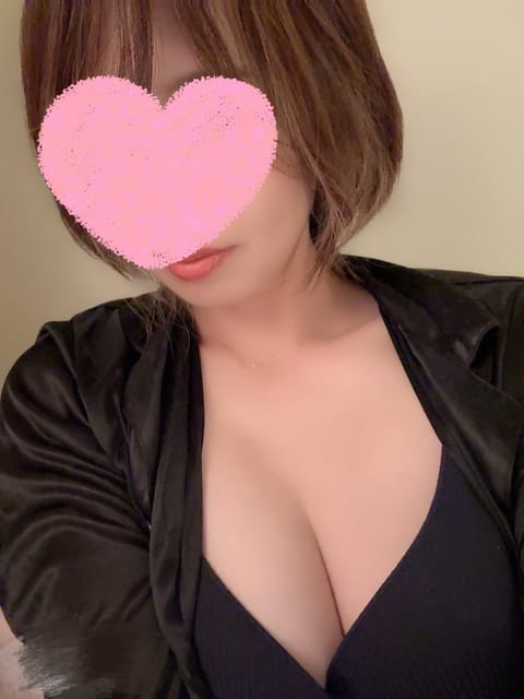こんばんは☺️🌸

2026年になりましたね🫏👏🏻
今年もどうぞよろしくお願いします🙇

おっそ！！！！wwww

かわ