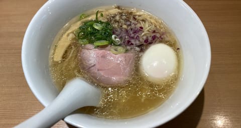 お客様からおすすめしてもらった
金目鯛らーめん🐟✨

本日健康診断でしたのでご褒美に💮
おいしゅうございました🤤