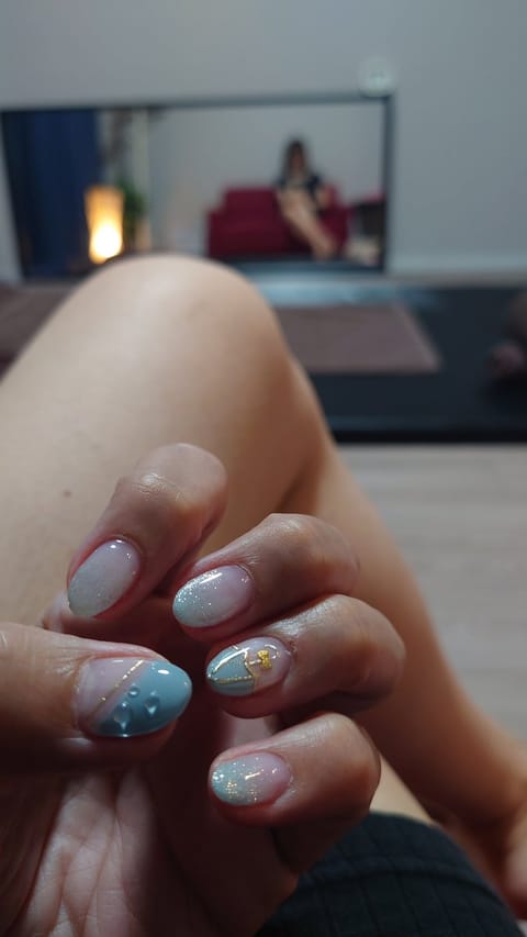 お疲れさまです✨
本日は錦糸町にいます🙌

来週のシフトは月曜と土曜のみの出勤なのでちょっと少なめ💧
お時間合えば会いに