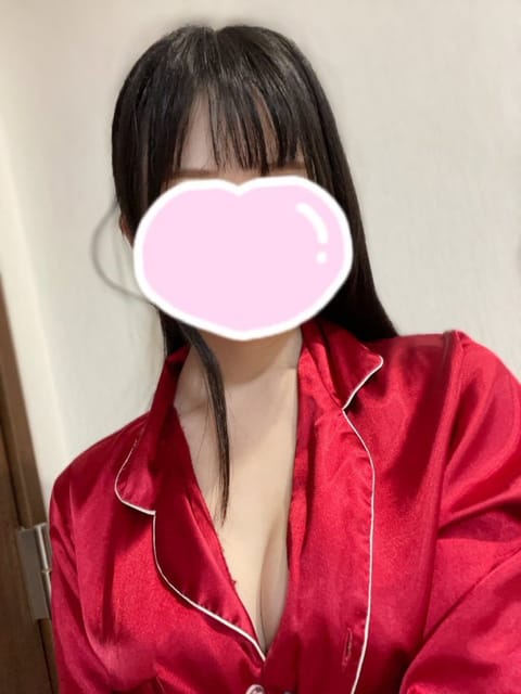 本日出勤時間が早まって、18時からお待ちしてます！
気温ちょうど良い感じで気持ちいいよ〜☺️
川口で待ってるね✨
#川口