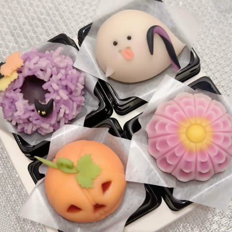 ごめんなさい🙇‍♀️
本日シフトが入っておりましたが🥲
お仕事の掛け持ちで身体がオーバーヒートしてしまった為、お休みをい