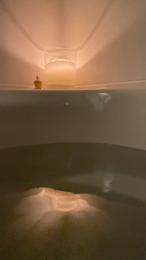 おふろでキャンドルの火見ながら自律神経整えるヒーリングミュージック聴いてる🌿
自律神経整えるの大切
