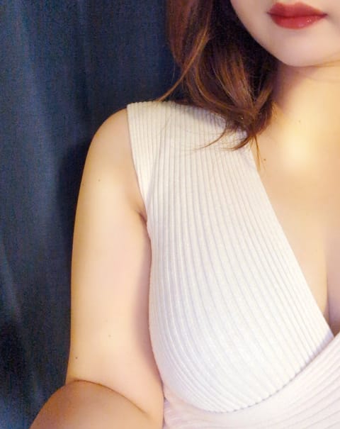 初出勤💞緊張してます・・・
14:00からご予約をいただいたので、しっかり復習して挑みます🐣💞
よろしくお願いします♪

