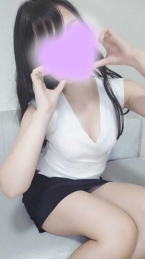 本日21時から茅場町・八丁堀🏠にて♡
金曜日なのでご予約はお早めに～！
こちらから💁‍♀️http://glory-to