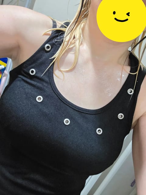 ねぇ…本当に(笑)
無理やって屋根ないとこでゲリラ💦
びちゃびちゃ😭