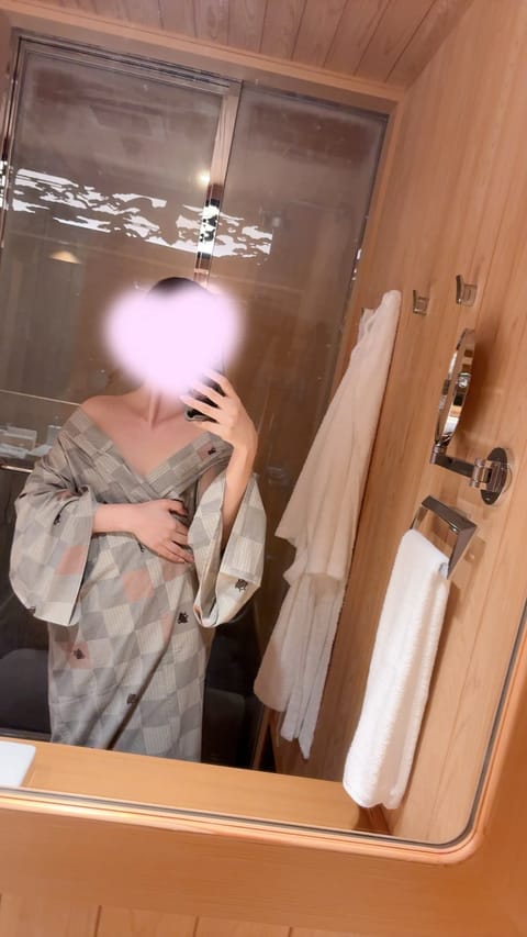 温泉気持ち良かった〜⸜❤︎⸝‍
生憎の雨だったけど心地よくて最高でした☺️
雨の音ってすき。