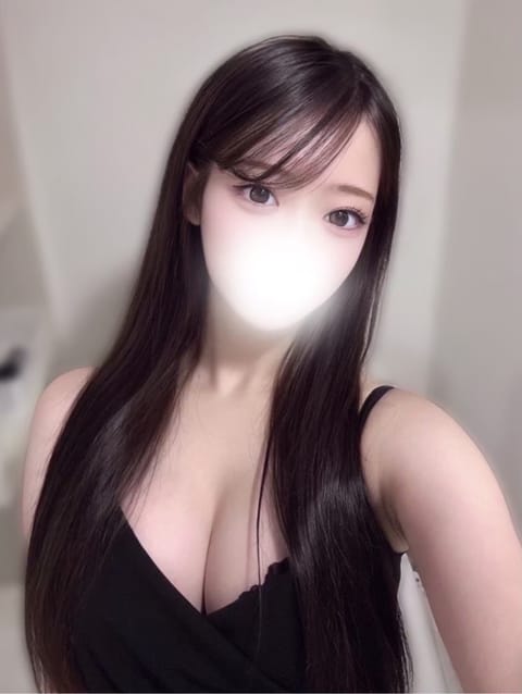昨日は暑すぎた〜🥹☀️

涼しいお部屋でまったりしよ🫧
新横浜11時〜19時出勤してます🤍
