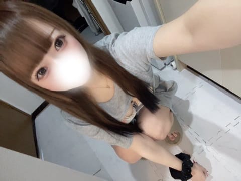 今日も14時からです🙆🏻‍♀️
起きたら雨降ってて残念ですが、お待ちしてますのでお気をつけてお越しください🥺
今日もお願