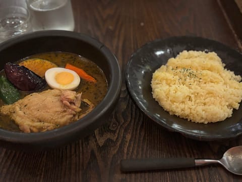 おはようございます☀

最近食べた美味しいものは、スープカレー！🍛
カレーにハマってしまい、日々美味しいカレーを探す毎日