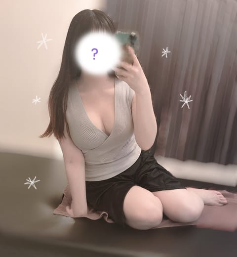 おはようございます☀️☀️
今くらいの気候が1番過ごしやすくてしあわせ🌷´-
外歩くの気持ちーっ♡
池袋まで会いに来てく