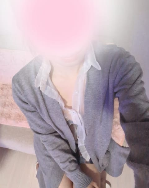先週も優しいお兄様ありがとうございました😊
うちのお店は紳士なお兄様が
多いなぁ🥰

最近早めの出勤しています🧚‍♀️✨