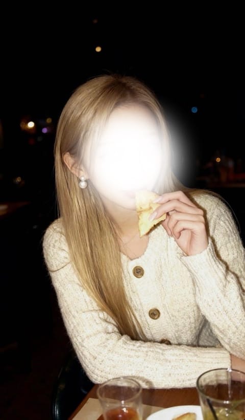 明日、10日は24時までいるよ〜⸝⸝ʚ̴̶̷̆_ʚ̴̶̷̆⸝⸝✨️✨
ゆずのマッサージで癒されに来てくださいっ