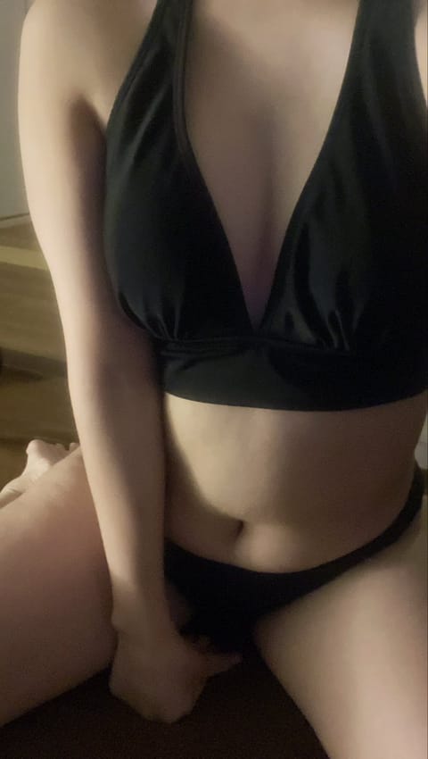 みんななにしてるーー？？
ここ最近夜冷え込んで寒いね
最近は暖房つけないと寒くて死んじゃう🥶
こんなんじゃ冬乗り切れない