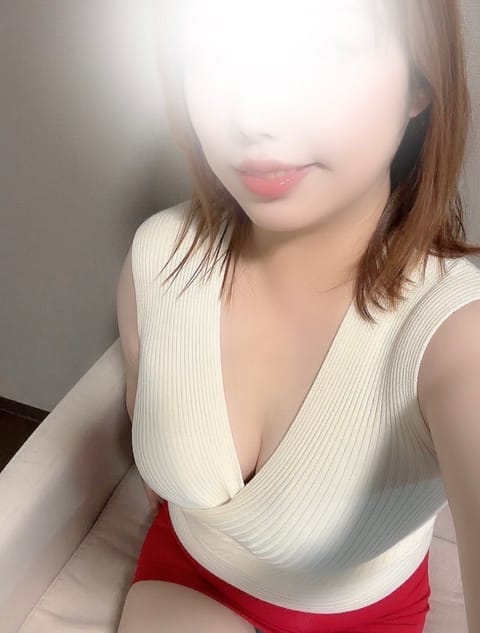 HPのメインパネル写真が
新しくなりました🤍

いっぱい撮った中から
スタッフさんと一緒に選んだ
お気に入りの1枚です📷