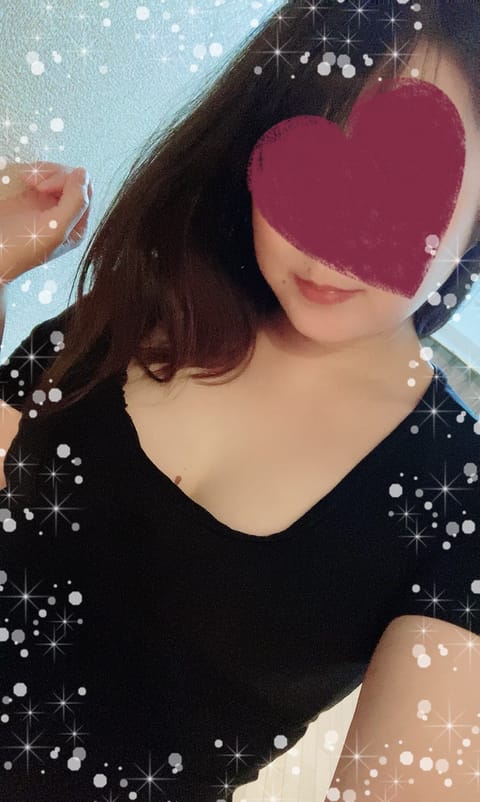 おはようございます😊
今週のシフトです

27(月)  12時-19時
28(火)  お休み
29(水)  12時-20