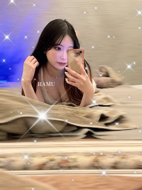 今週の出勤予定です🤍

29日 20:00-3:00
30日 24:00-3:00
1日 20:00-3:00
2日 2