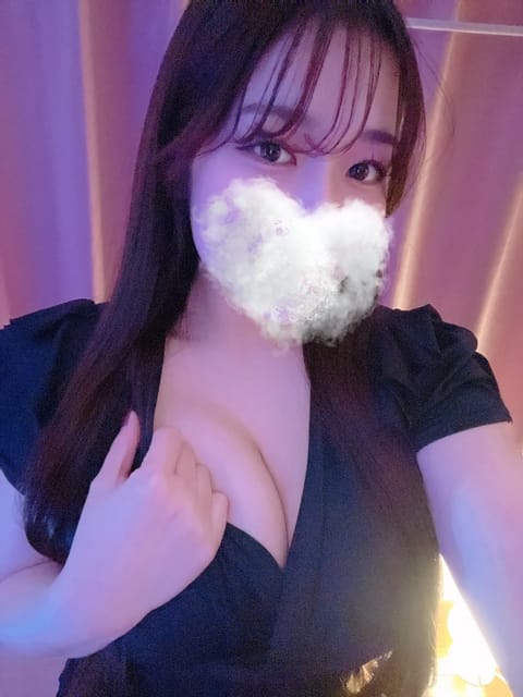 おはよう☀

昨日も🈵了ありがとうございました🤍

本当は本日も皆様にお会いしたかったけど
体調崩してしまったのでお休み