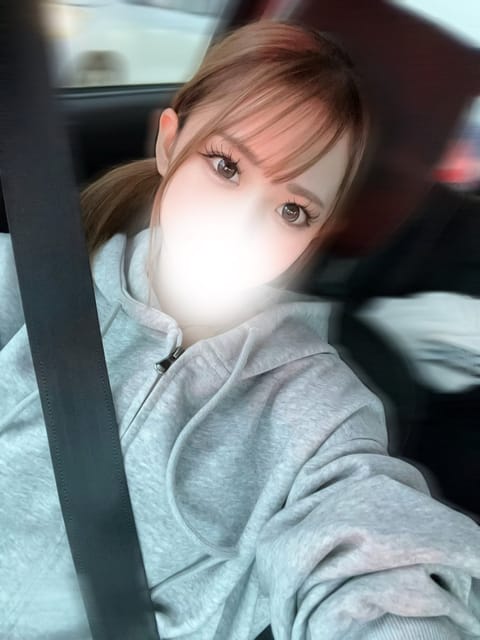 シフト出てるよ💞💞
運転する事多いんだけどほんとは助手席派✌️✌️  ドライブデートしたいな🚗笑