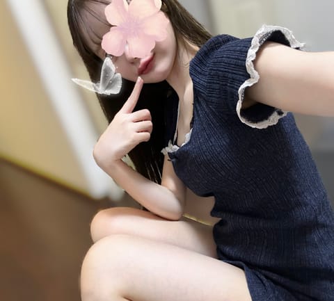 みなさまこんにちは七海です🌻

本日📍13:30〜20:00【立川ルーム】に出勤してます‼︎
　
来週シフトも載せたので