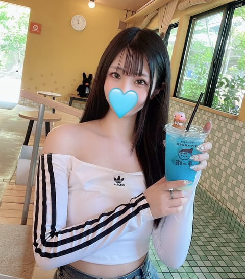 昨日会いに来てくれたお兄様方ありがとうございました🥺🩷
完売とっても嬉しかったです🥰

今日は華金だね⭐️
22:30〜