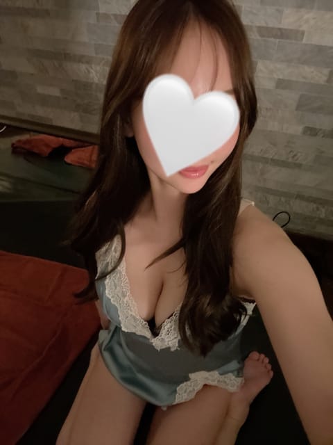 この水色のベビードール可愛かった🩵

こんなに続けて出勤するのワクワクだっ

おやすみなさい😴💤🌙