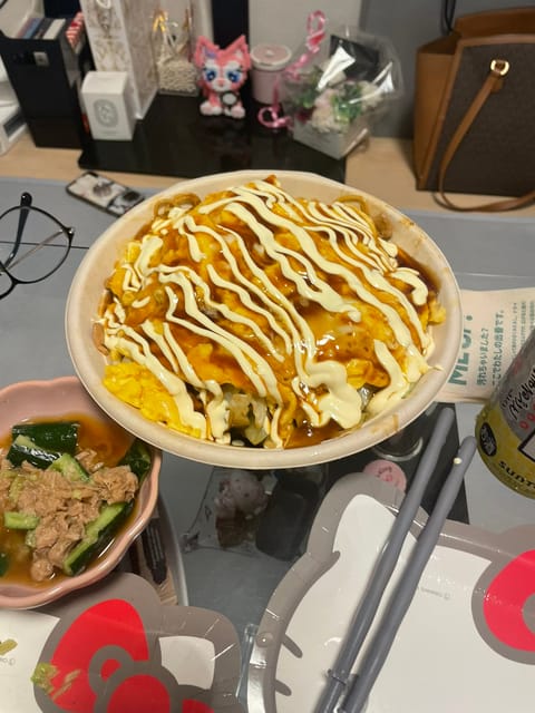 【趣味は女風通い】
友達とお互いの本指を呼んで4人で馬鹿みたいに飲んで推しの手料理食べて
友達のお家から推しを自分の家に