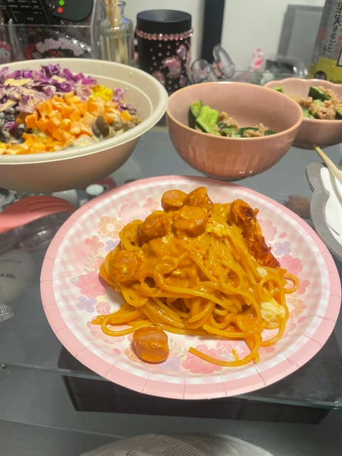 【趣味は女風通い】
友達とお互いの本指を呼んで4人で馬鹿みたいに飲んで推しの手料理食べて
友達のお家から推しを自分の家に