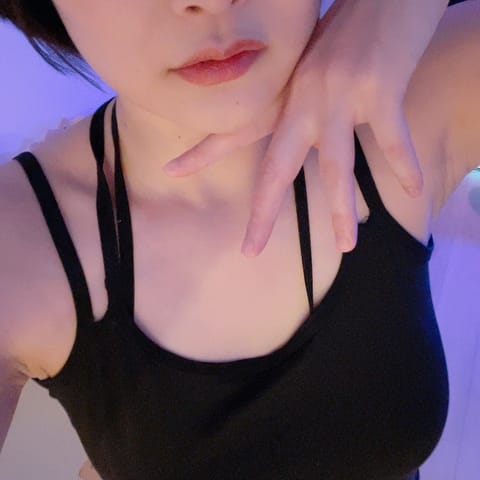 今日から夏休みの方も多いのではないのでしょうか😎🍹🌴みんなどう過ごすのかなぁ

私は働きます👍

12(水)11-17
