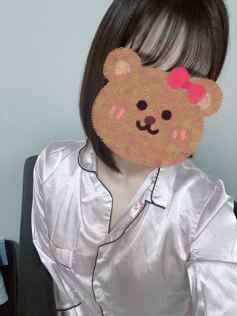 こんにちは☀️
本日17:30〜23:00で出勤です
🈵17:30〜21:20

事前予約ありがとうございます💕
残り1
