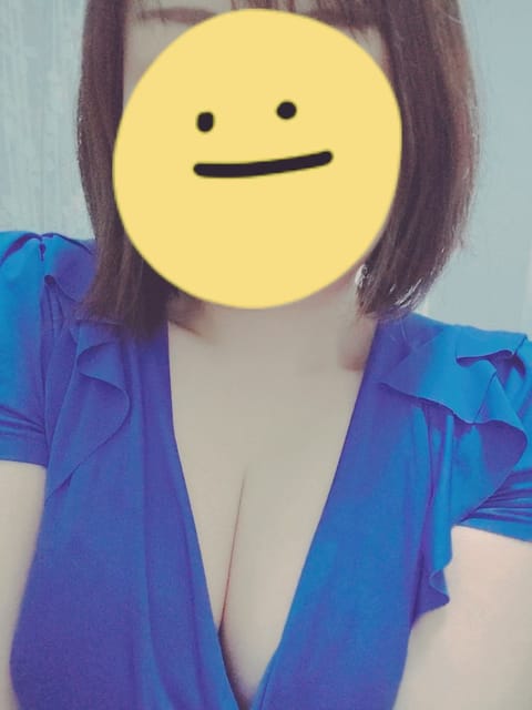 こんばんは💫まはるです🍡
先日来てくれたお兄様方ありがとうございます☺️たくさんお話もできて楽しかったです！✨疲れをとる