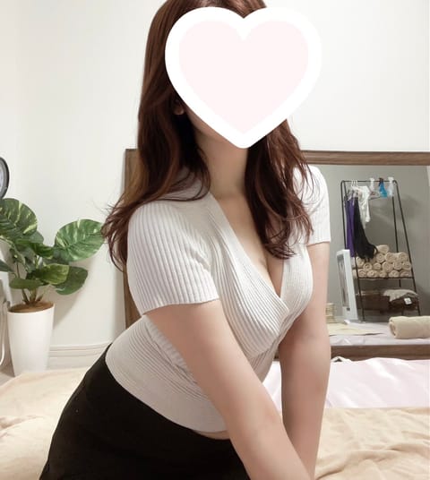 90分のお客様、最初人見知りかなと思ったら最後めっちゃ仲良くなれて嬉しかったです😜💞
26時まで埋まりました、ご予約の方
