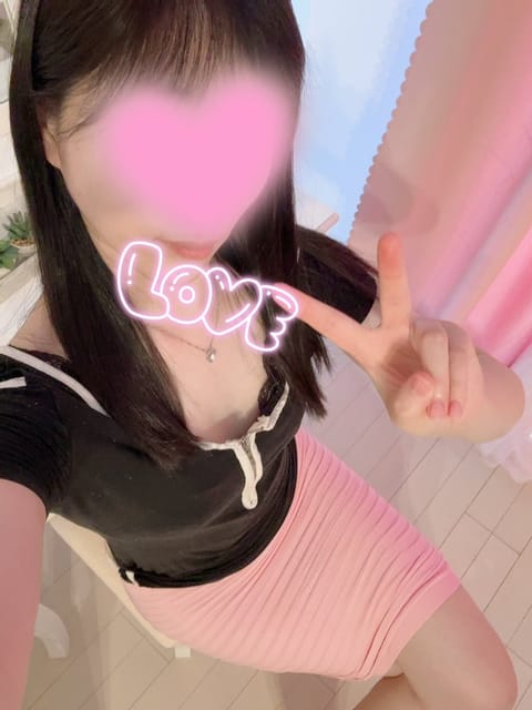 おはようございます〜♥️
はる出勤しました〜☺️

暑すぎだよ〜🥵
溶けちゃいそう…🥹՞

お部屋涼しくして待ってるので