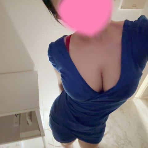 退勤しました🙇
今日もとっても癒されましたぁ✨
私が癒されてちゃダメですね🥲w
またお会いできますように💐

次回出勤は