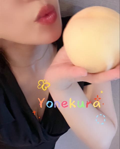 おはようございます☀️

昨日は今シーズン初の桃をいただきました🍑✨
フルーツの甘い香りは癒されますねー💖
とっても美味