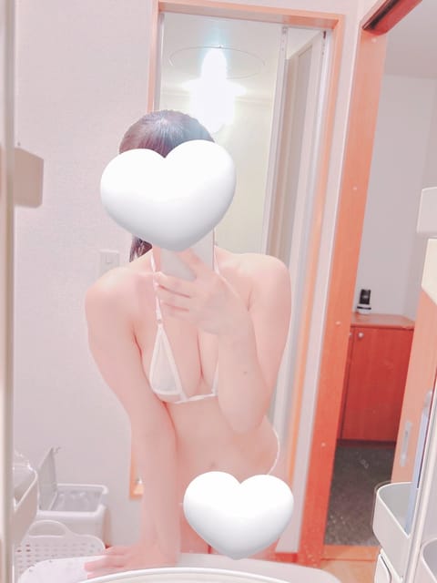 こんにちは✨

7月から学校のテストがあるから、今日出勤したら1ヶ月くらいお休みします😌

今日（25水）は22:00〜