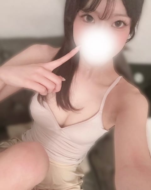 本日も出勤してますっ♡
昨日体調崩してしまってごめんね💧

今日は元気に沢山癒し届けます🐸❣️