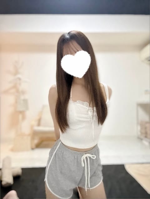 本日もありがとうございました🤍

次回出勤日は、
8/22(金)13:00-22:00
新松戸ルームになります💡

今日