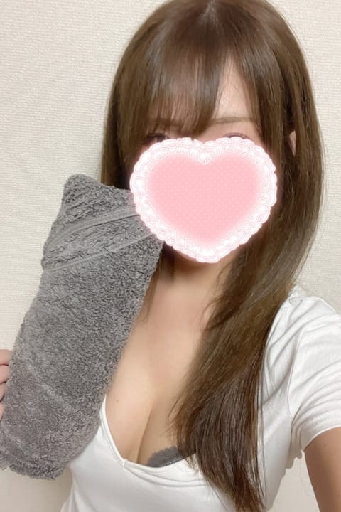 こんにちは、れいなです🪽
もう7月ですね☀️
最近とっても暑いので、皆様体調気をつけてくださいね😣💦

今日はいつもより