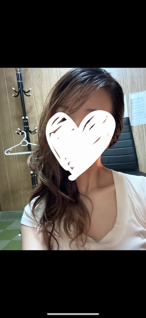 沼津らんぷのつばきです🌺
5日㈮10時から1枠だけ施術可能です💁‍♀️❣️
朝から癒されませんか🤲