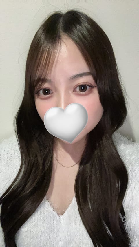 明日、17時~23時、明後日、14時~23時上野店出勤してます\♡︎/︎
ご来店お待ちしております🙇🏻‍♀️🤍

 #メ