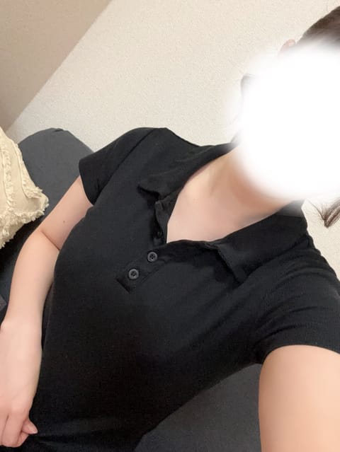 本日出勤しております🎶
久々の出勤でどきどき…16時までです、お待ちしてます✨