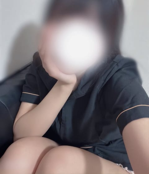 今日います~‼︎
最短17:40~🈳ですᐡ ᴗ   ᴗ ᐡ

出勤するとき風強すぎて飛ばされるかと思った😶‍🌫️